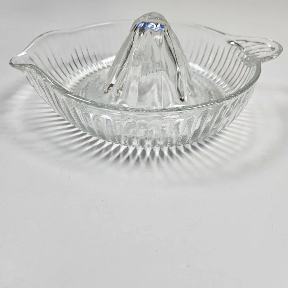 Vintage Pressed‎ Glass Clear Juicer Orange Lemon Citrus Reamer W/ Handle Spout